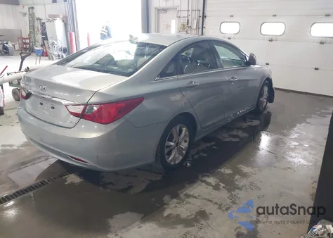 2011 Hyundai Sonata Limited z USA, uszkodzony, nr VIN 5NPEC4AC2BH137234